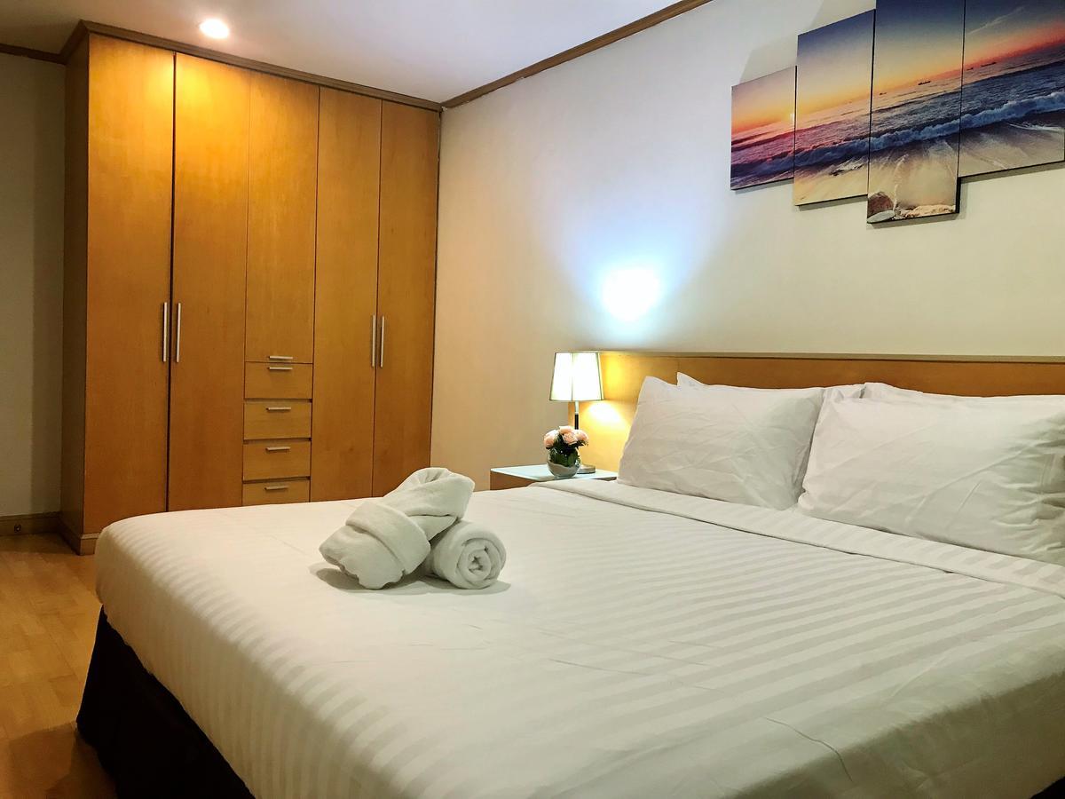 Twin Peaks Sukhumvit Suites Bangkok Exterior foto