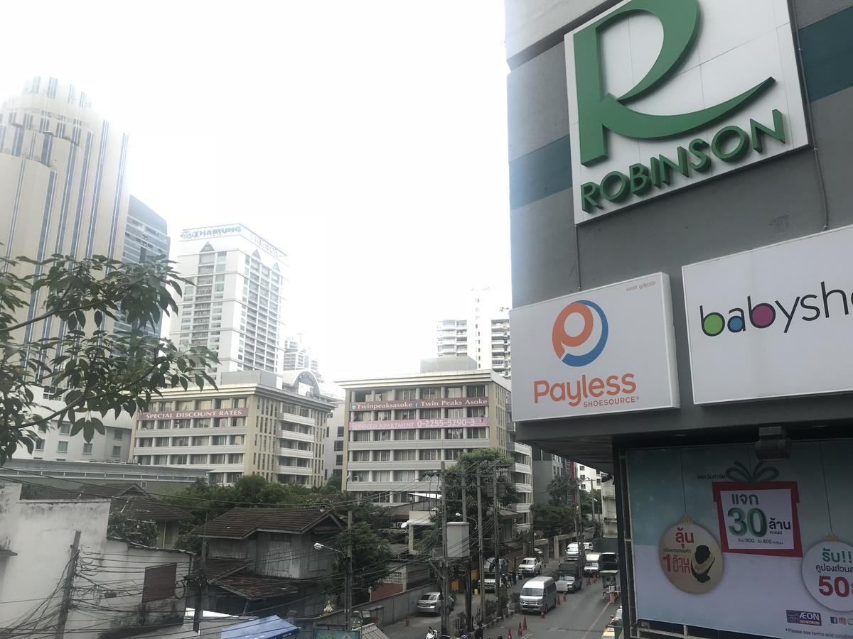 Twin Peaks Sukhumvit Suites Bangkok Exterior foto