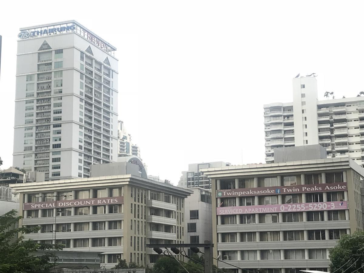 Twin Peaks Sukhumvit Suites Bangkok Exterior foto