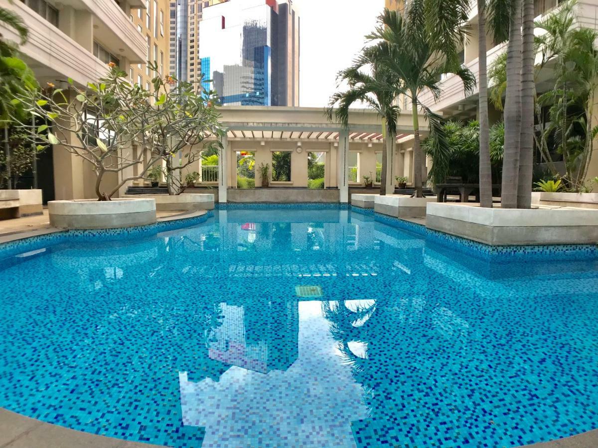 Twin Peaks Sukhumvit Suites Bangkok Exterior foto
